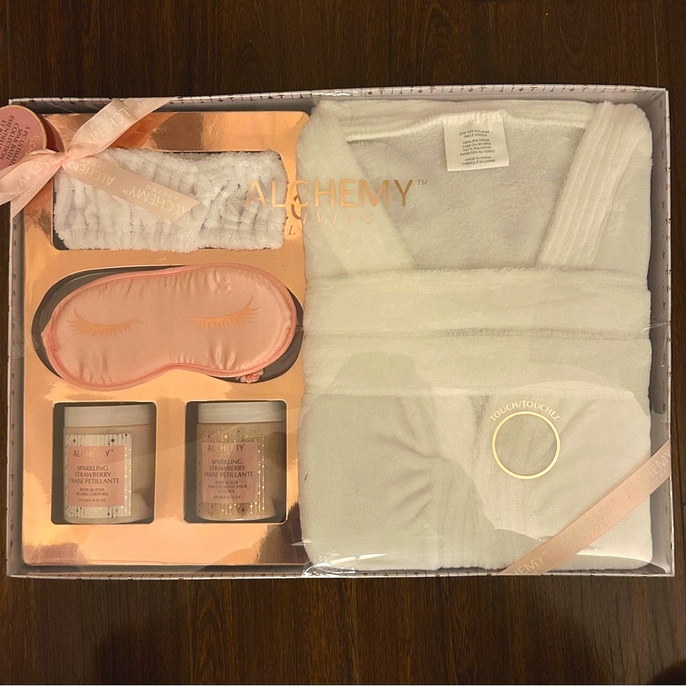 COPY Bath and Body Deluxe Gift Set Bundle